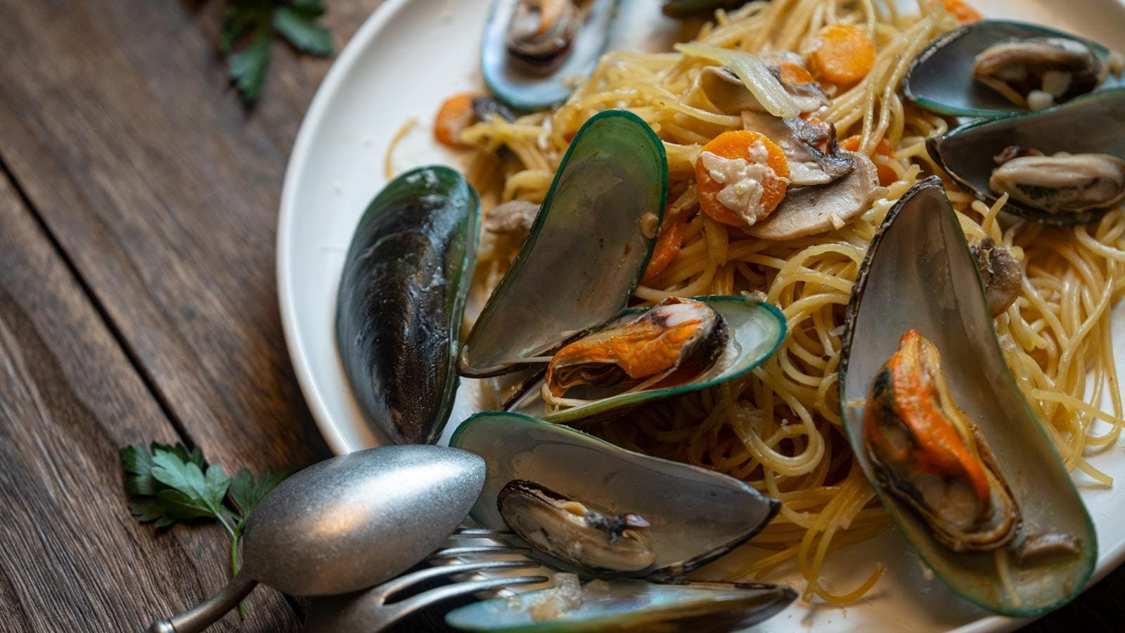 忌廉青口意大利粉